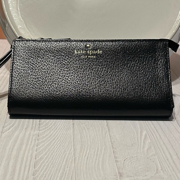 Kate Spade black wristlet wallet - Picture 1 of 5